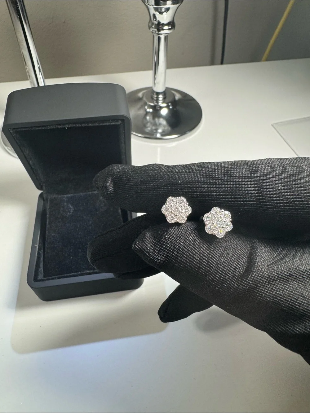 VVS1 GRA Certified Moissanite Flower Cluster Stud Earrings 2.5mm S925